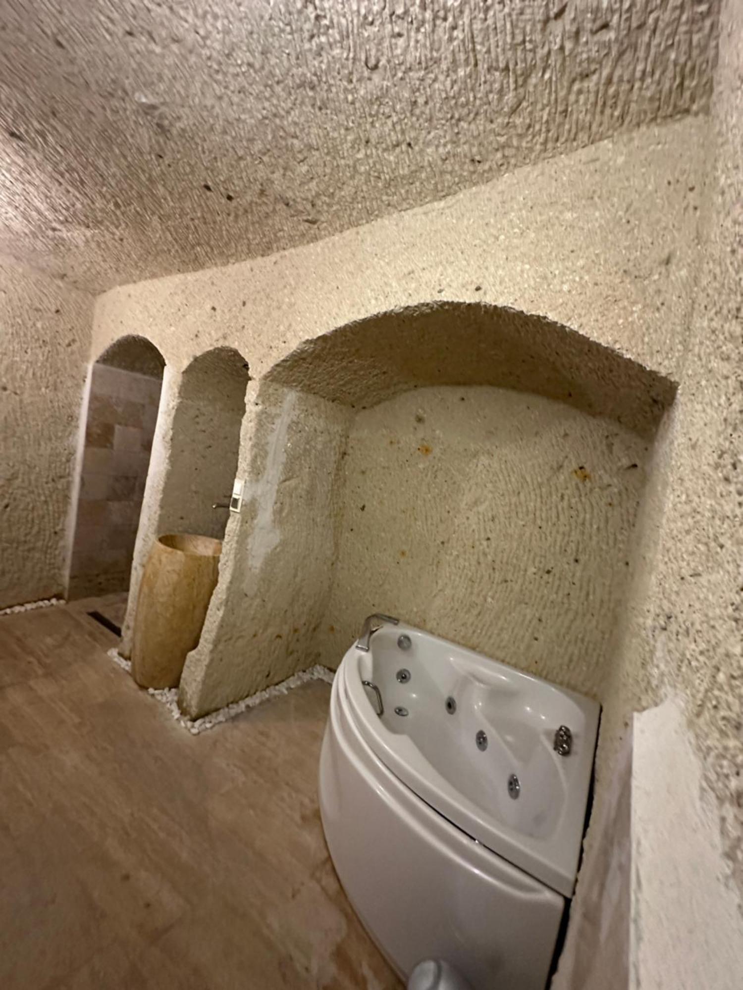 Ortahisar Cave Hotel Ngoại thất bức ảnh