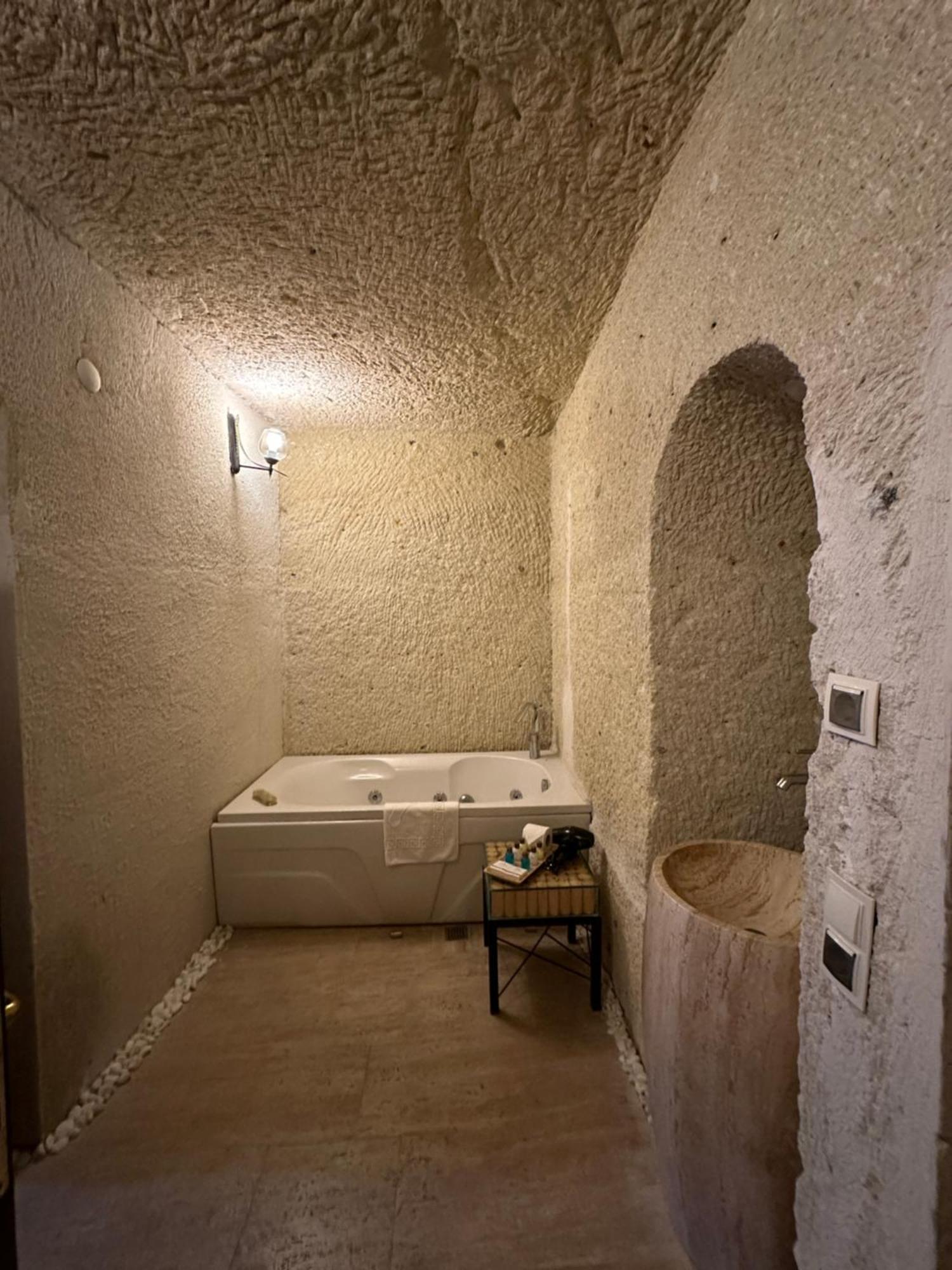 Ortahisar Cave Hotel Ngoại thất bức ảnh
