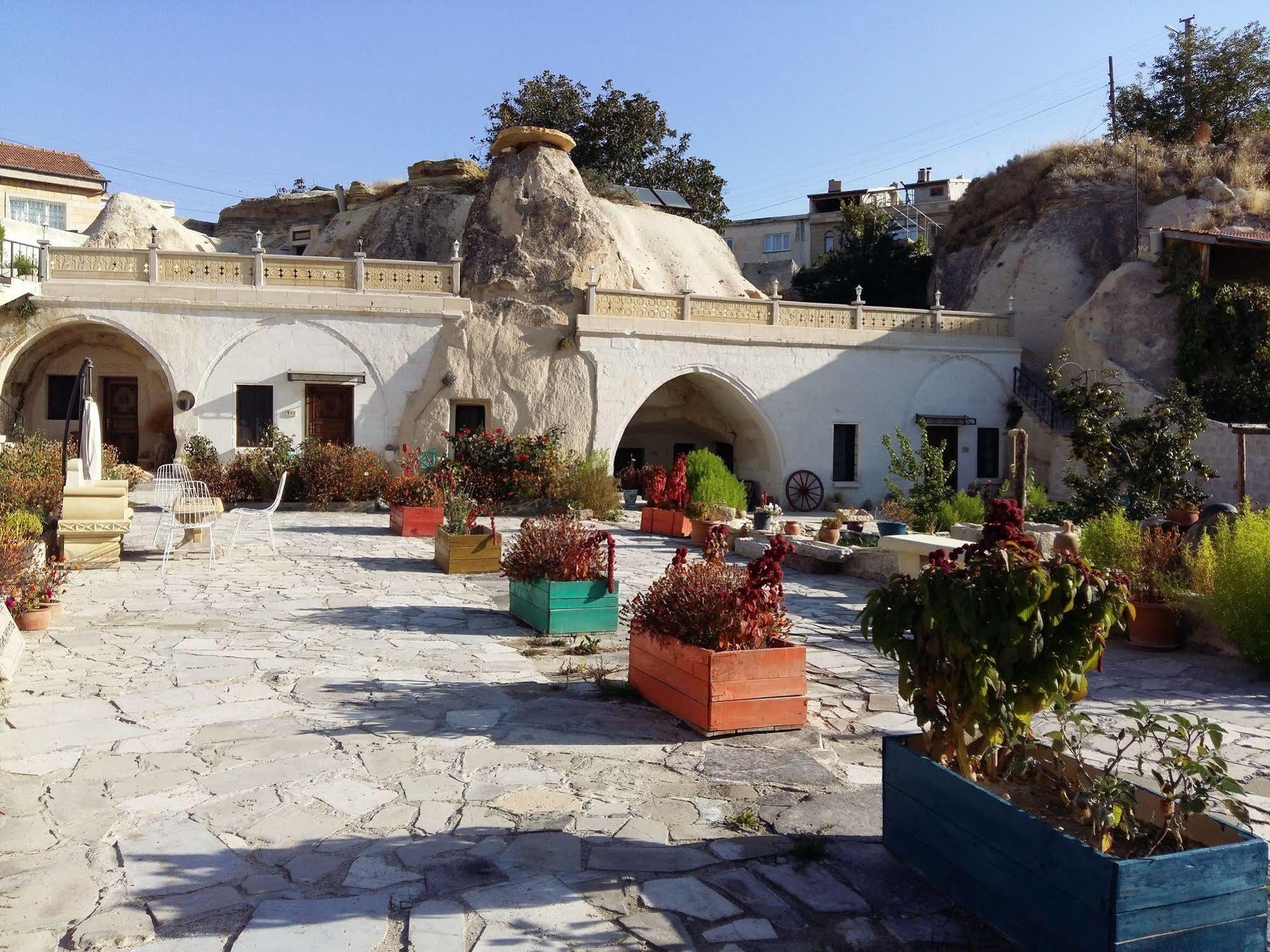 Ortahisar Cave Hotel Ngoại thất bức ảnh